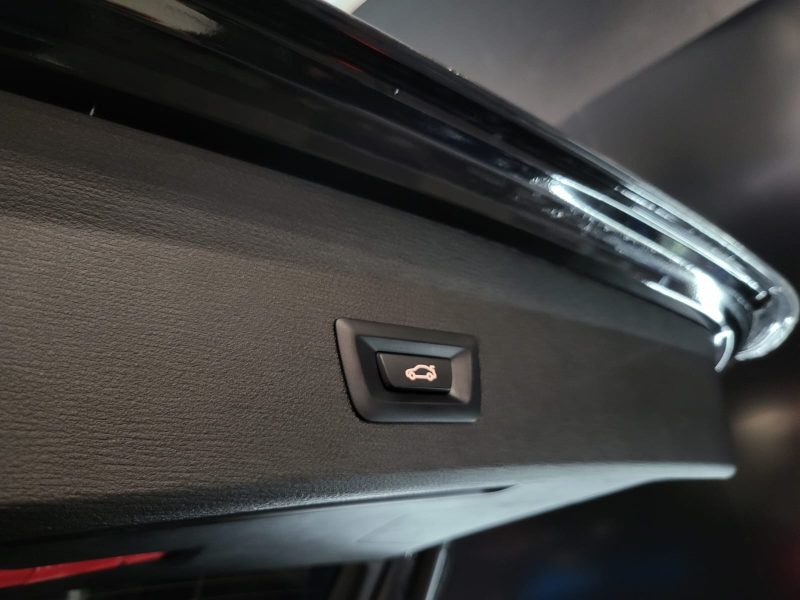 BMW X1 xDrive 20 d 190Cv PACK M / TOIT OUVRANT + SIEGES CHAUFFANTS + CAMERA RECUL / 