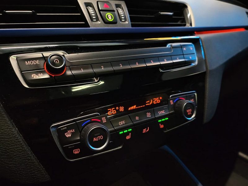 BMW X1 xDrive 20 d 190Cv PACK M / TOIT OUVRANT + SIEGES CHAUFFANTS + CAMERA RECUL / 