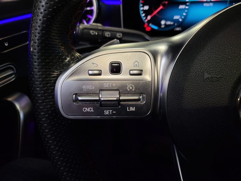 MERCEDES CLASSE A 200 163cv AMG LINE / SUIVI COMPLET MERCEDES / SIEGES ELECTRIQUES / TOIT OUVRANT / 