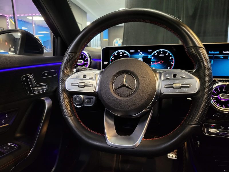MERCEDES CLASSE A 200 163cv AMG LINE / SUIVI COMPLET MERCEDES / SIEGES ELECTRIQUES / TOIT OUVRANT / 