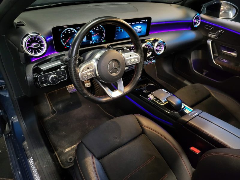 MERCEDES CLASSE A 200 163cv AMG LINE / SUIVI COMPLET MERCEDES / SIEGES ELECTRIQUES / TOIT OUVRANT / 