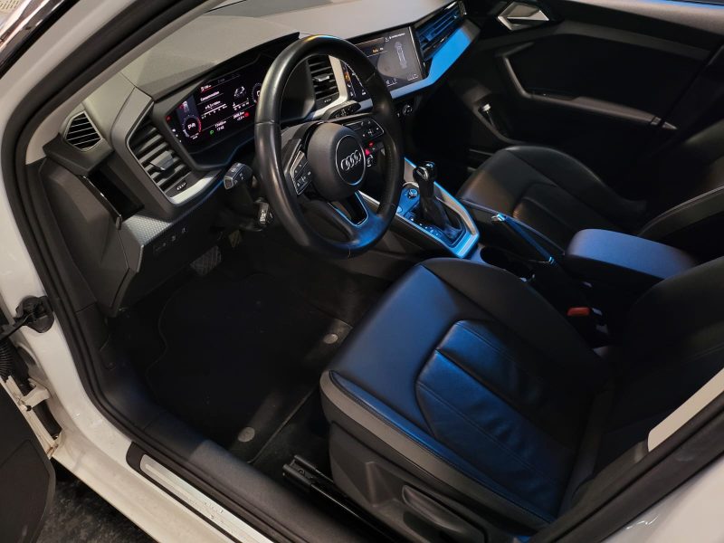 AUDI A1 30 TFSI 116cv DESIGN LUXE / SIEGES CHAUFFANTS + CARPLAY + CAMERA DE RECUL + VIRTUAL COCKPIT 