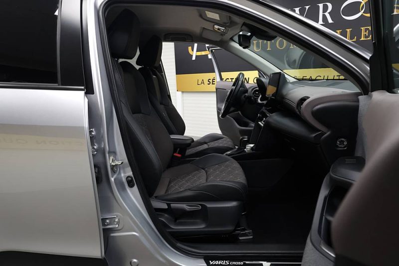 TOYOTA Yaris Cross 2022