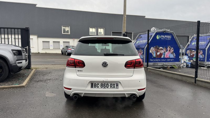 VOLKSWAGEN GOLF 2010