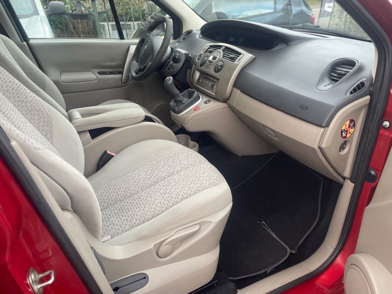 RENAULT MEGANE SCENIC 1.6i 16V 112CV