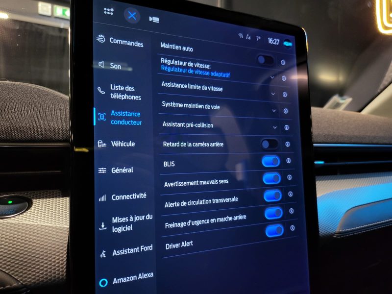 FORD MUSTANG MACH-E 269cv STANDARD RANGE PREMIUM RWD / 1ERE MAIN / PACK TECHNOLOGIQUE + / SIEGES ELE