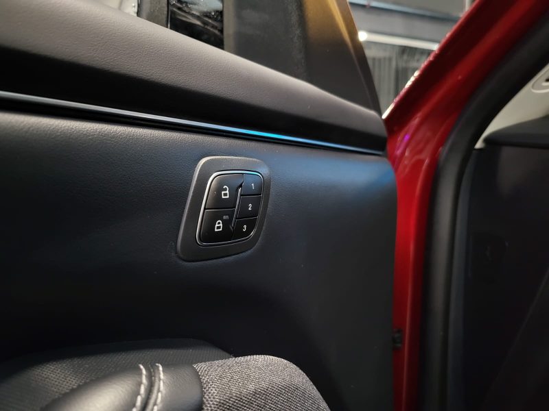 FORD MUSTANG MACH-E 269cv STANDARD RANGE PREMIUM RWD / 1ERE MAIN / PACK TECHNOLOGIQUE + / SIEGES ELE