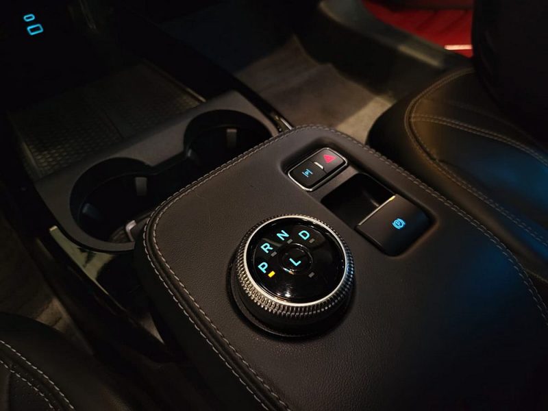 FORD MUSTANG MACH-E 269cv STANDARD RANGE PREMIUM RWD / 1ERE MAIN / PACK TECHNOLOGIQUE + / SIEGES ELE