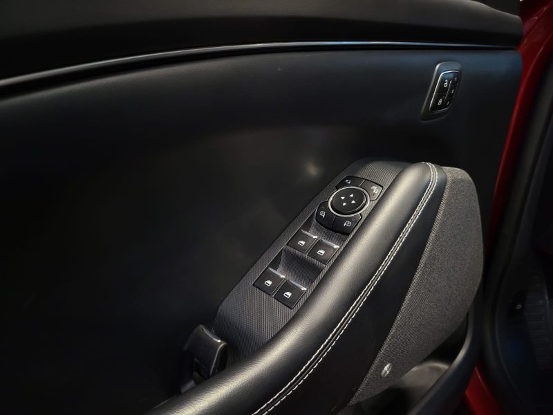 FORD MUSTANG MACH-E 269cv STANDARD RANGE PREMIUM RWD / 1ERE MAIN / PACK TECHNOLOGIQUE + / SIEGES ELE