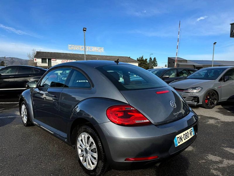VOLKSWAGEN BEETLE 2015