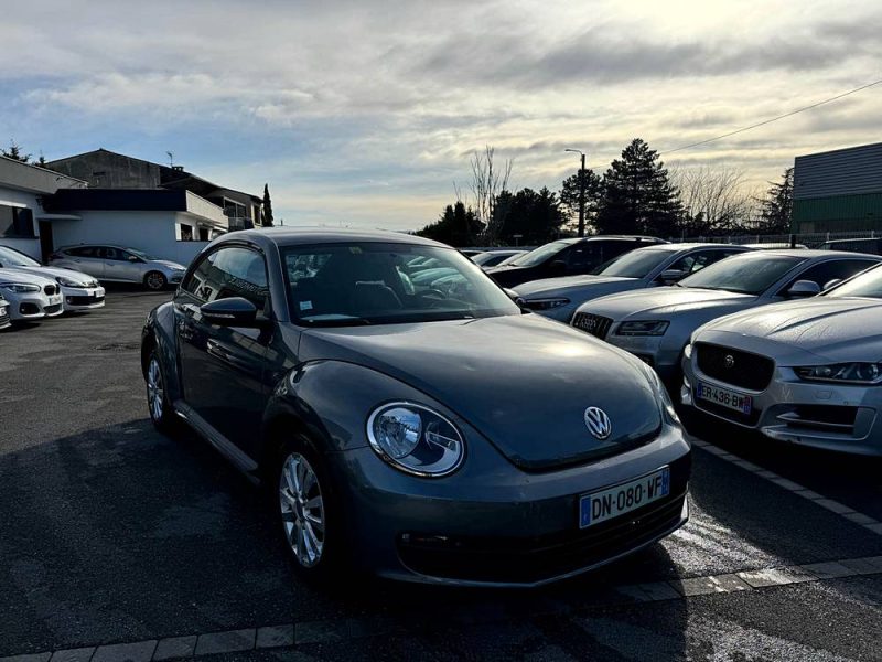 VOLKSWAGEN BEETLE 2015