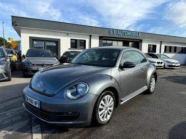 VOLKSWAGEN BEETLE 2015