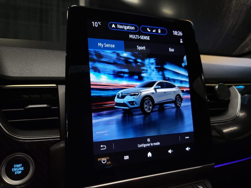 RENAULT ARKANA 1.5 143cv E-TECH SUIVI RENAULT / SIEGES ELECTRIQUES / TOIT OUVRANT / CAMERA / BOSE 