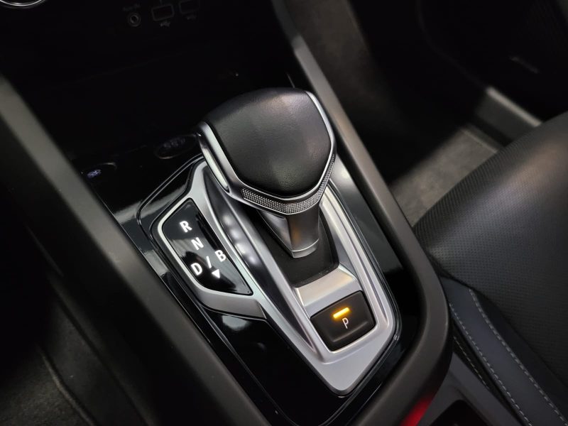 RENAULT ARKANA 1.5 143cv E-TECH SUIVI RENAULT / SIEGES ELECTRIQUES / TOIT OUVRANT / CAMERA / BOSE 