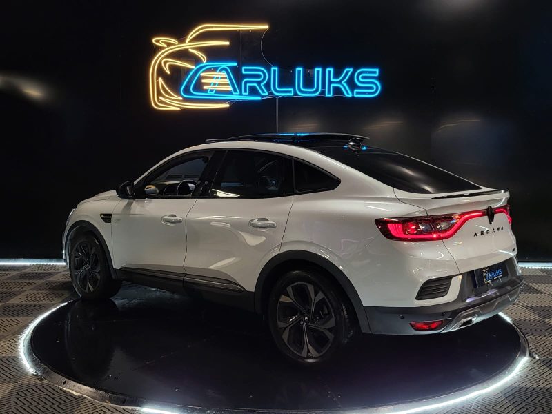 RENAULT ARKANA 1.5 143cv E-TECH SUIVI RENAULT / SIEGES ELECTRIQUES / TOIT OUVRANT / CAMERA / BOSE 