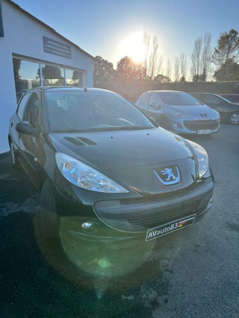 PEUGEOT 206+ 2011 1.1 60cv Urban / CT OK / Distribution Neuve / CT OK 