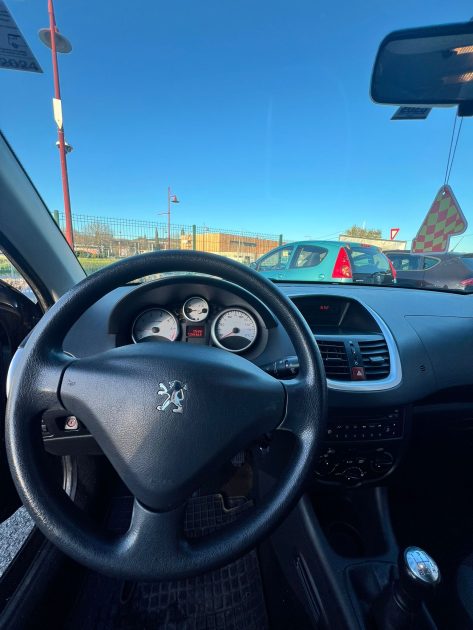 PEUGEOT 206+ 2011 1.1 60cv Urban / CT OK / Distribution Neuve / CT OK 