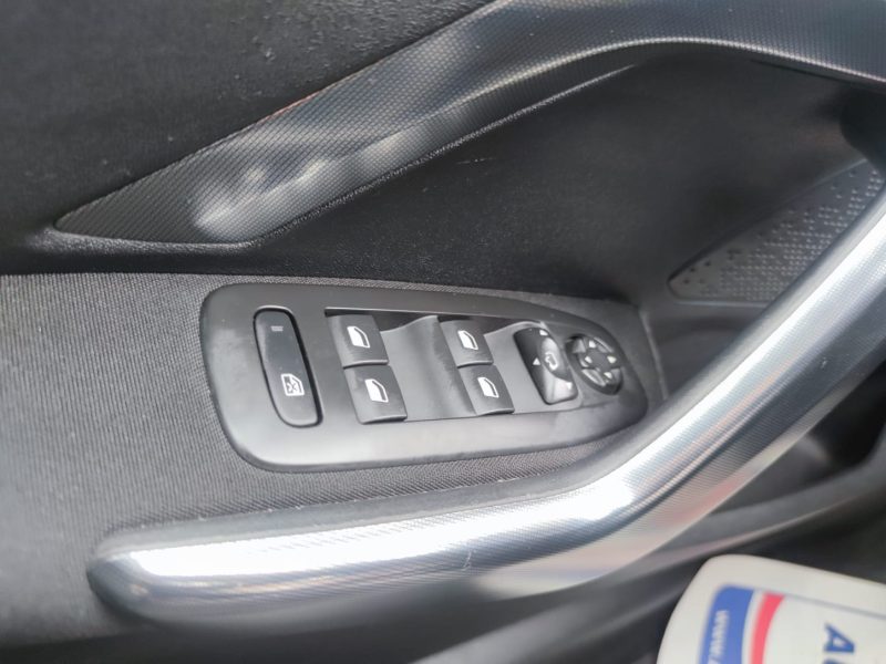 PEUGEOT 2008 Allure 1.6 BlueHDi 120ch 