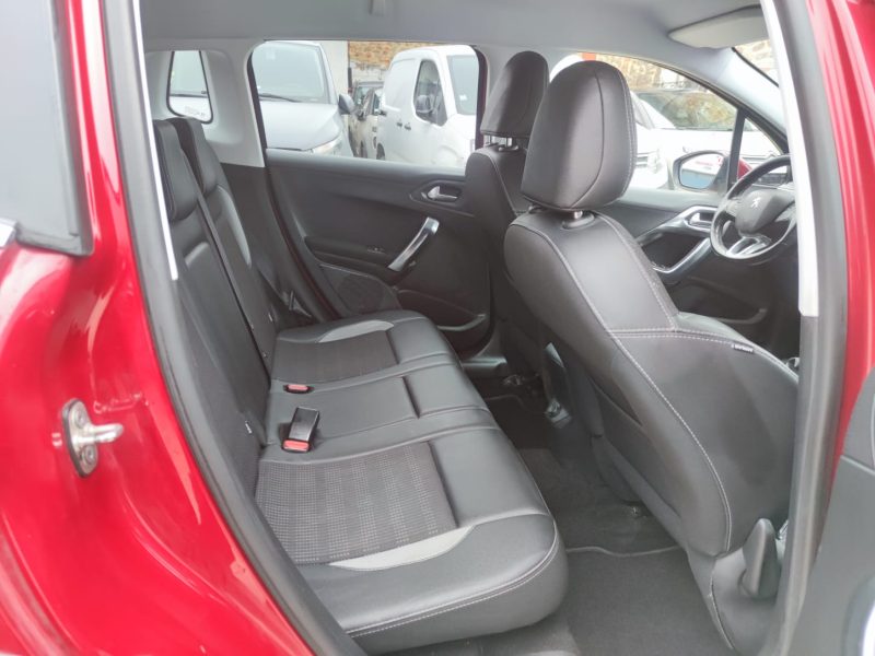 PEUGEOT 2008 Allure 1.6 BlueHDi 120ch 