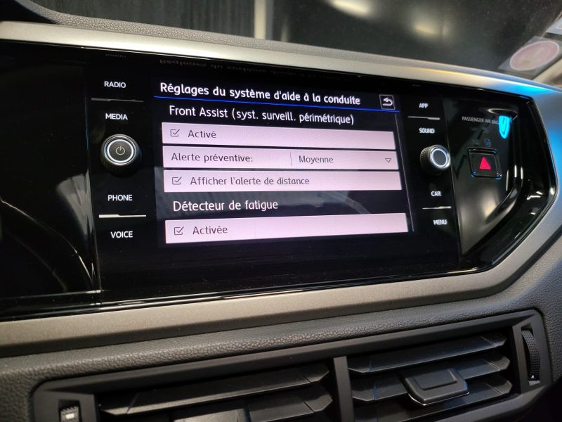VOLKSWAGEN POLO 1.0 TSI 95cv CONFORTLINE / SUIVI COMPLET VOLKSWAGEN / CARPLAY / TOIT OUVRANT / FRONT