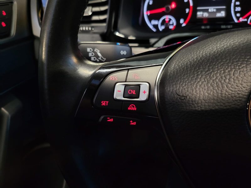 VOLKSWAGEN POLO 1.0 TSI 95cv CONFORTLINE / SUIVI COMPLET VOLKSWAGEN / CARPLAY / TOIT OUVRANT / FRONT