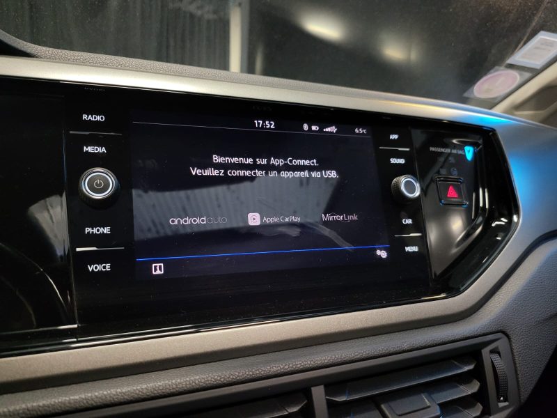 VOLKSWAGEN POLO 1.0 TSI 95cv CONFORTLINE / SUIVI COMPLET VOLKSWAGEN / CARPLAY / TOIT OUVRANT / FRONT