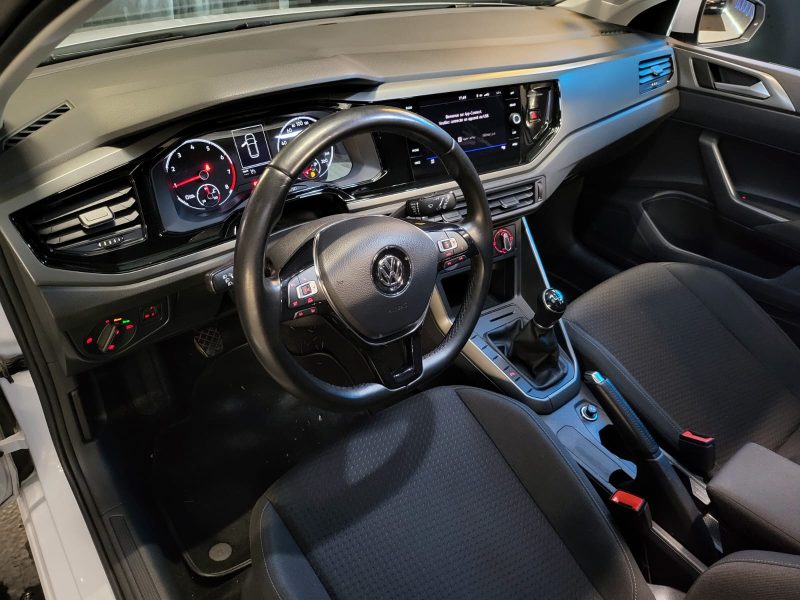 VOLKSWAGEN POLO 1.0 TSI 95cv CONFORTLINE / SUIVI COMPLET VOLKSWAGEN / CARPLAY / TOIT OUVRANT / FRONT