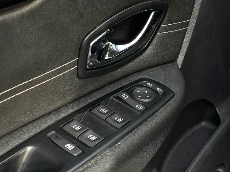 RENAULT SCENIC 1.5L DCI 110CH LIMITED GARANTIE 6 MOIS