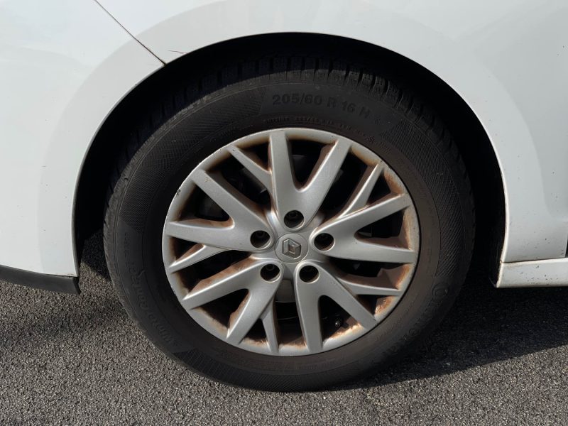 RENAULT SCENIC 1.5L DCI 110CH LIMITED GARANTIE 6 MOIS