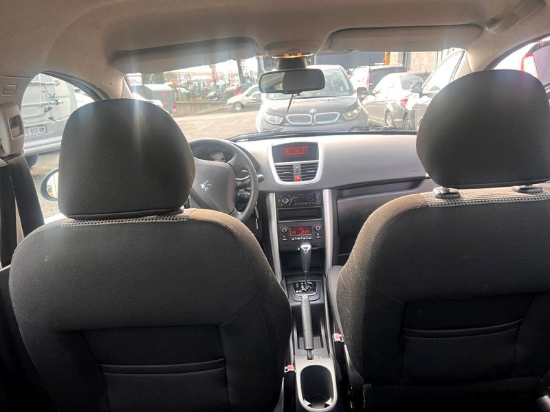 PEUGEOT 207 2010