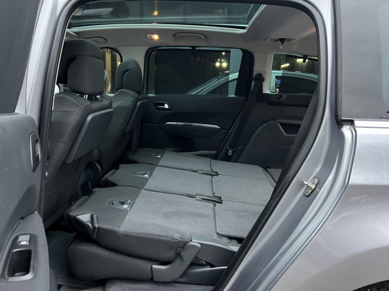 PEUGEOT 5008 PHASE 2 ALLURE 1.2 130 7 PLACES TOIT PANO GPS CAMERA 58 900 Kms CritAir1- GARANTIE 1 AN