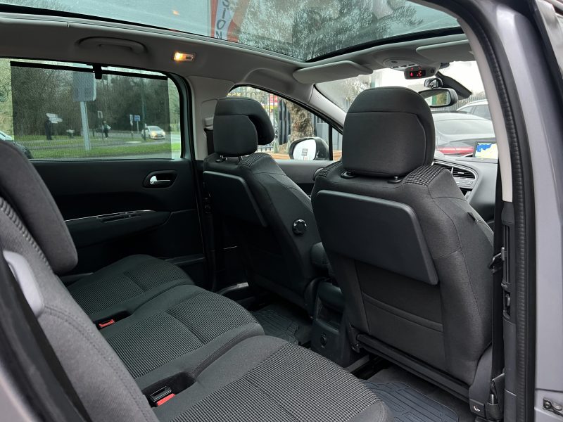 PEUGEOT 5008 PHASE 2 ALLURE 1.2 130 7 PLACES TOIT PANO GPS CAMERA 58 900 Kms CritAir1- GARANTIE 1 AN