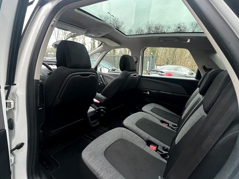 CITROEN C4 PICASSO II FEEL 1.2 130 ECRAN TACTILE VIRTUAL COCKPIT TOIT PANO CRIT AIR 1 Garantie 1 an