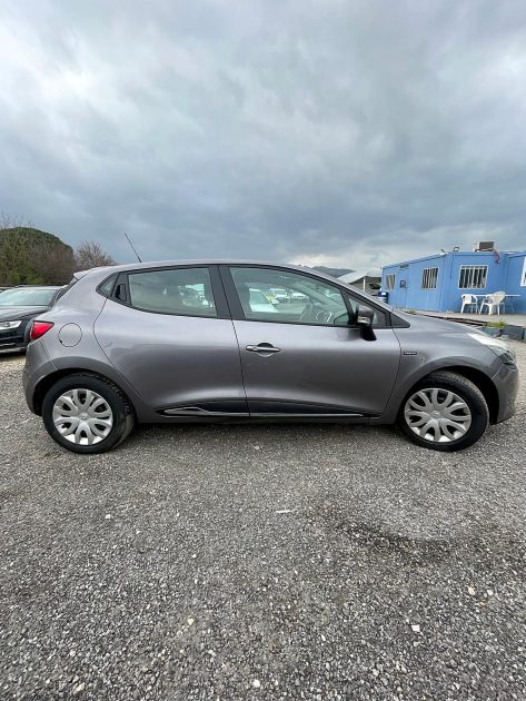 RENAULT CLIO 4 0.9i TCE 90 TREND 2015