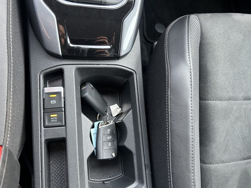 VOLKSWAGEN  T-ROC 2023