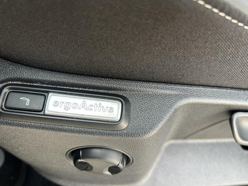 VOLKSWAGEN  T-ROC 2023