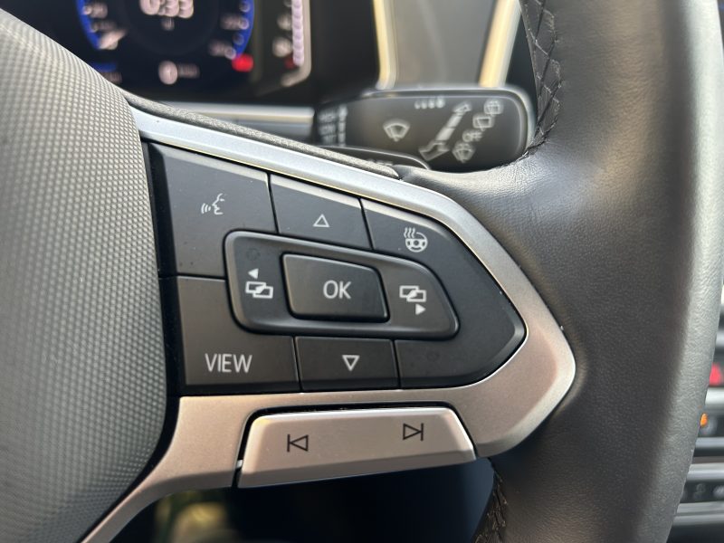 VOLKSWAGEN  T-ROC 2023