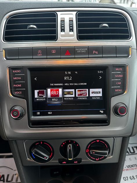 VOLKSWAGEN POLO V 2016