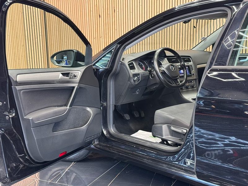 VOLKSWAGEN GOLF VII 2014