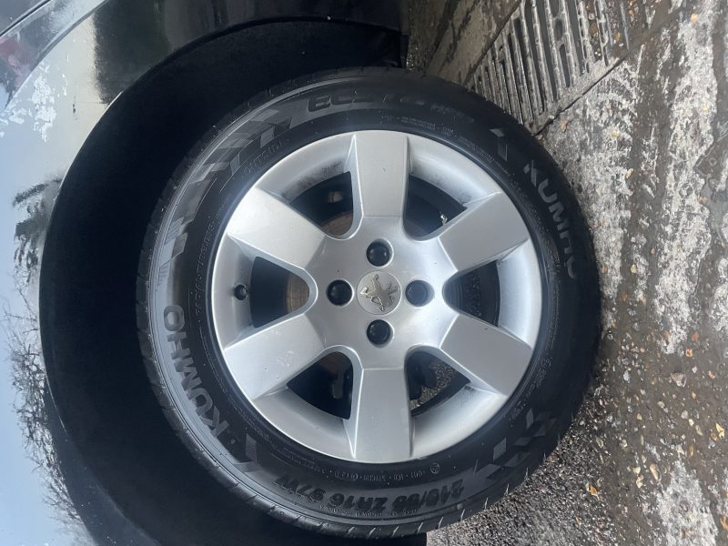 PEUGEOT 5008 2.0 HDI 16V 150CV