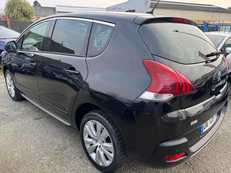 PEUGEOT 3008 1.6 HDi 115 ALLURE 2013