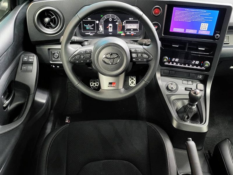 TOYOTA YARIS GR 1.6 VVT-i 280cv BVM6 / MODELE 2025 MALUS PAYE