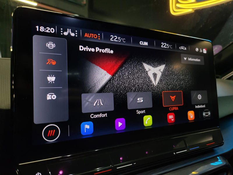 CUPRA LEON 2.0 TSI 300cv VZ / 1ERE MAIN / SIEGES ELECTRIQUES / CARPLAY / CAMERA DE RECUL / VIRTUAL