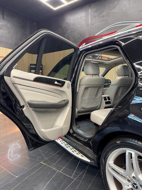 MERCEDES M-CLASS 2012