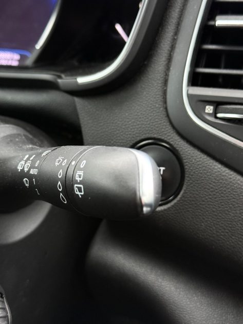 RENAULT MEGANE IV ESTATE DCI 110 ENERGY BUSINESS EDITION