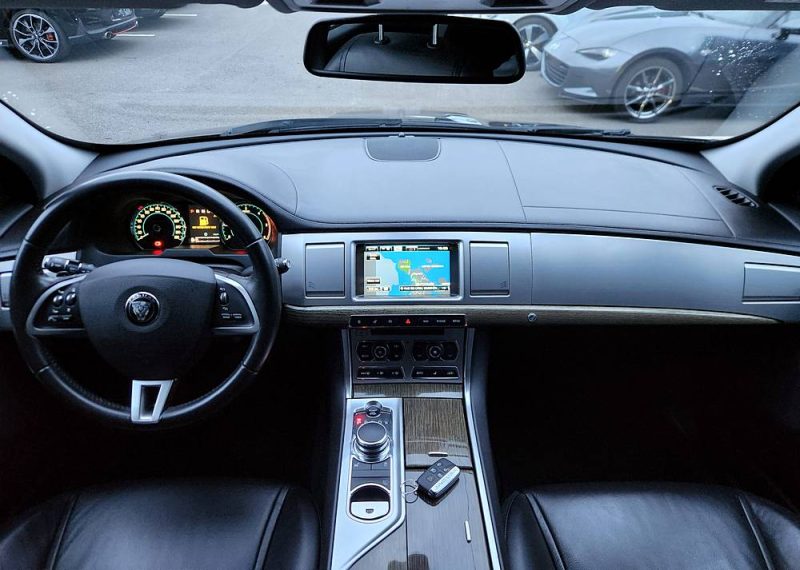Jaguar XF 2.2 D 200 SPORTBRAKE LUXE BVA8*GPS*CAMERA*XENON*