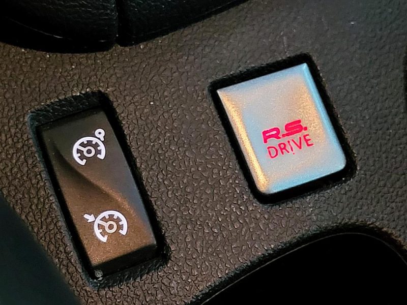 RENAULT CLIO IV RS18 Trophy 1.6 Turbo 220cv Boîte Auto EDC6 / FAIBLE KILOMETRAGE