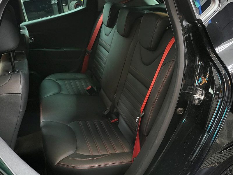 RENAULT CLIO IV RS18 Trophy 1.6 Turbo 220cv Boîte Auto EDC6 / FAIBLE KILOMETRAGE