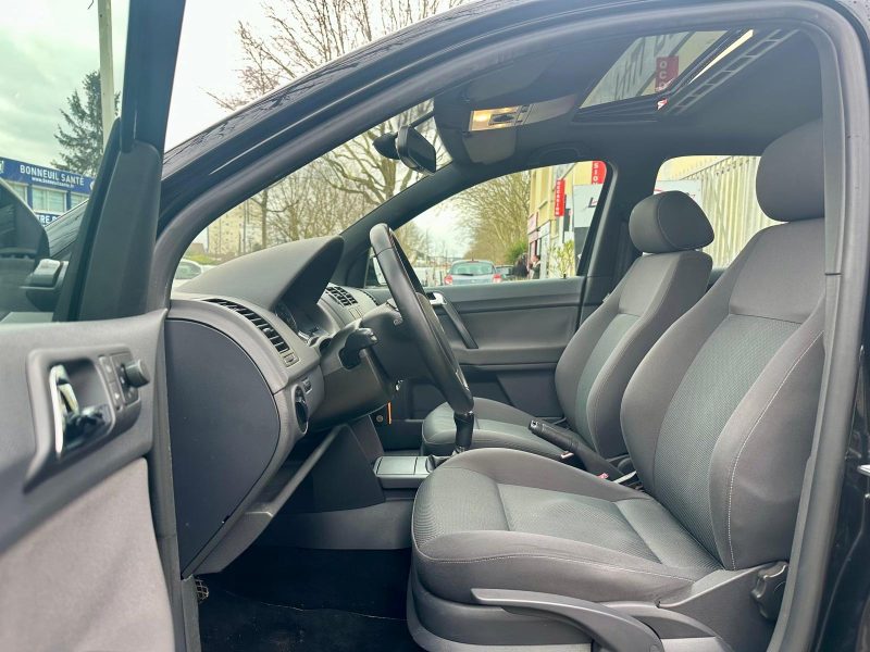 VOLKSWAGEN POLO 2008