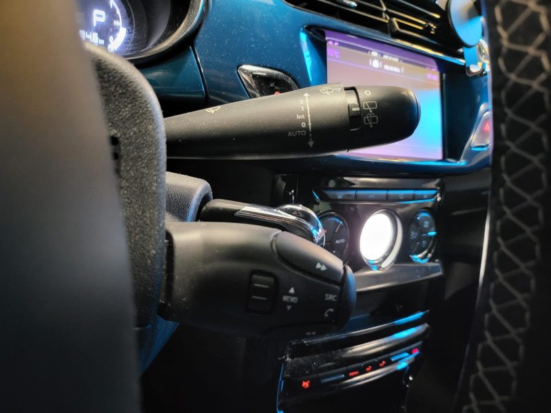 DS DS3 1.2 VTi 110cv SPORT CHIC EAT6 HIFI SYSTEME / CAMERA / BI-COLORS / FULL LED